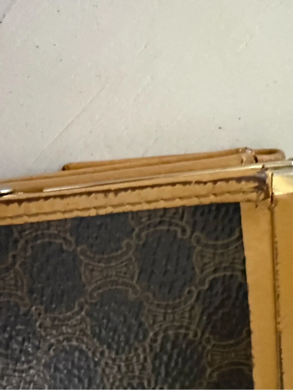 CELINE Paris tan and can vintage coin kiss lock wallet